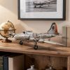 expo Maquette Avion de Chasse Vintage – Métal Fait Main – Hélice Tournante & Train d’Atterrissage